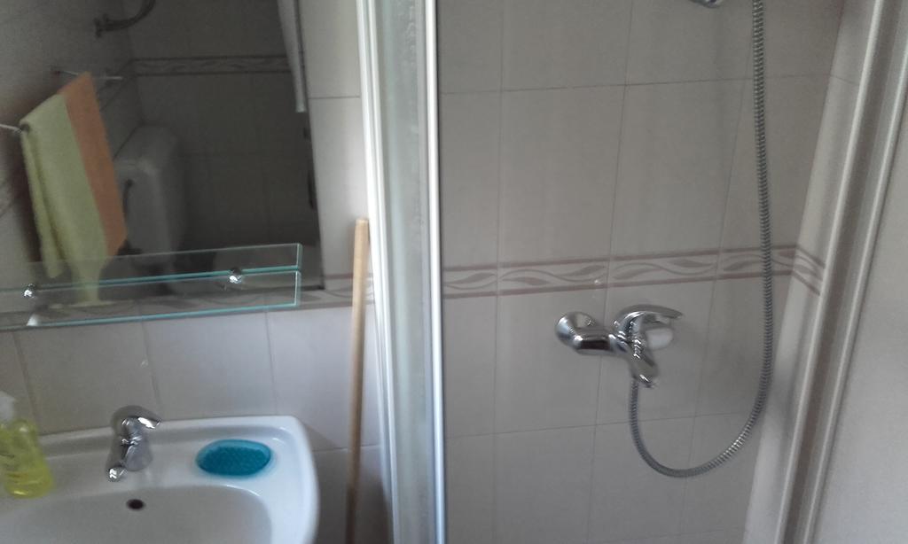 Apartments Ivka Omis Exterior photo
